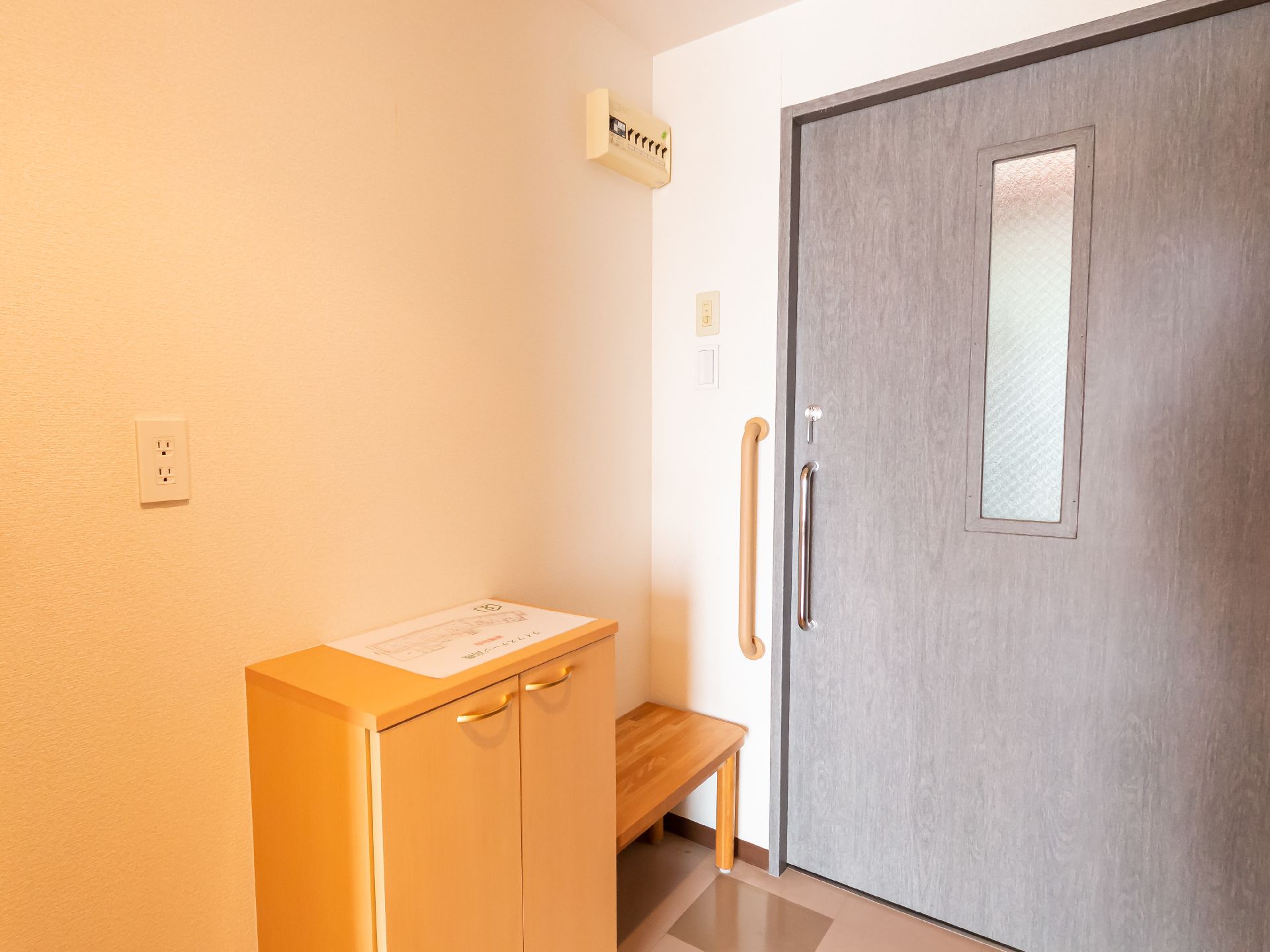 スライド式扉を採用した居室