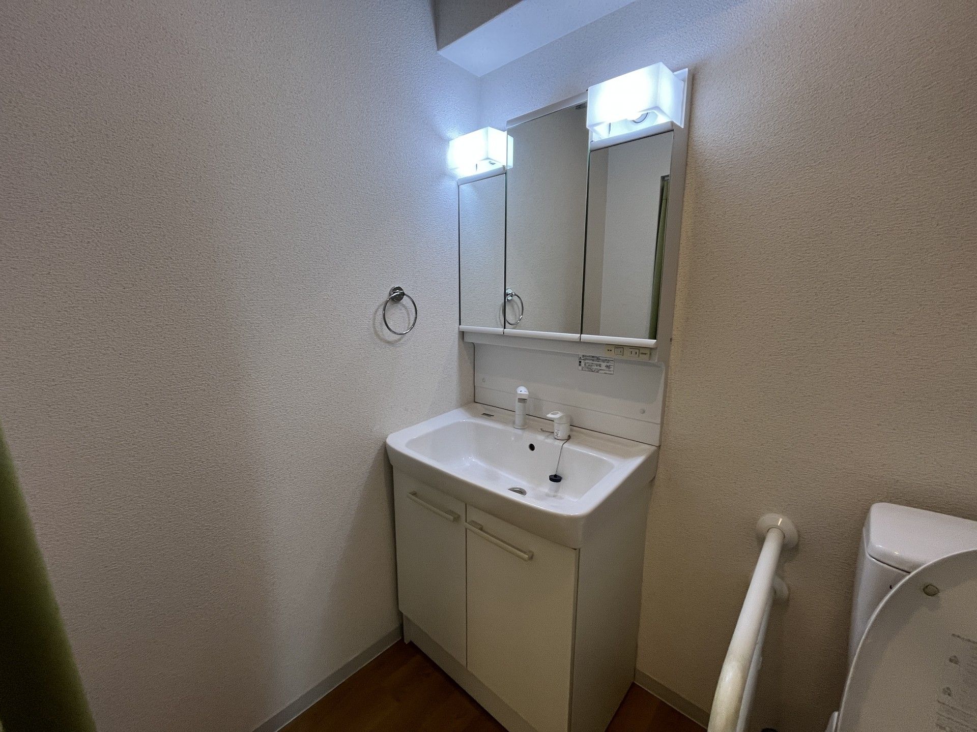 清潔な洗面台の空間