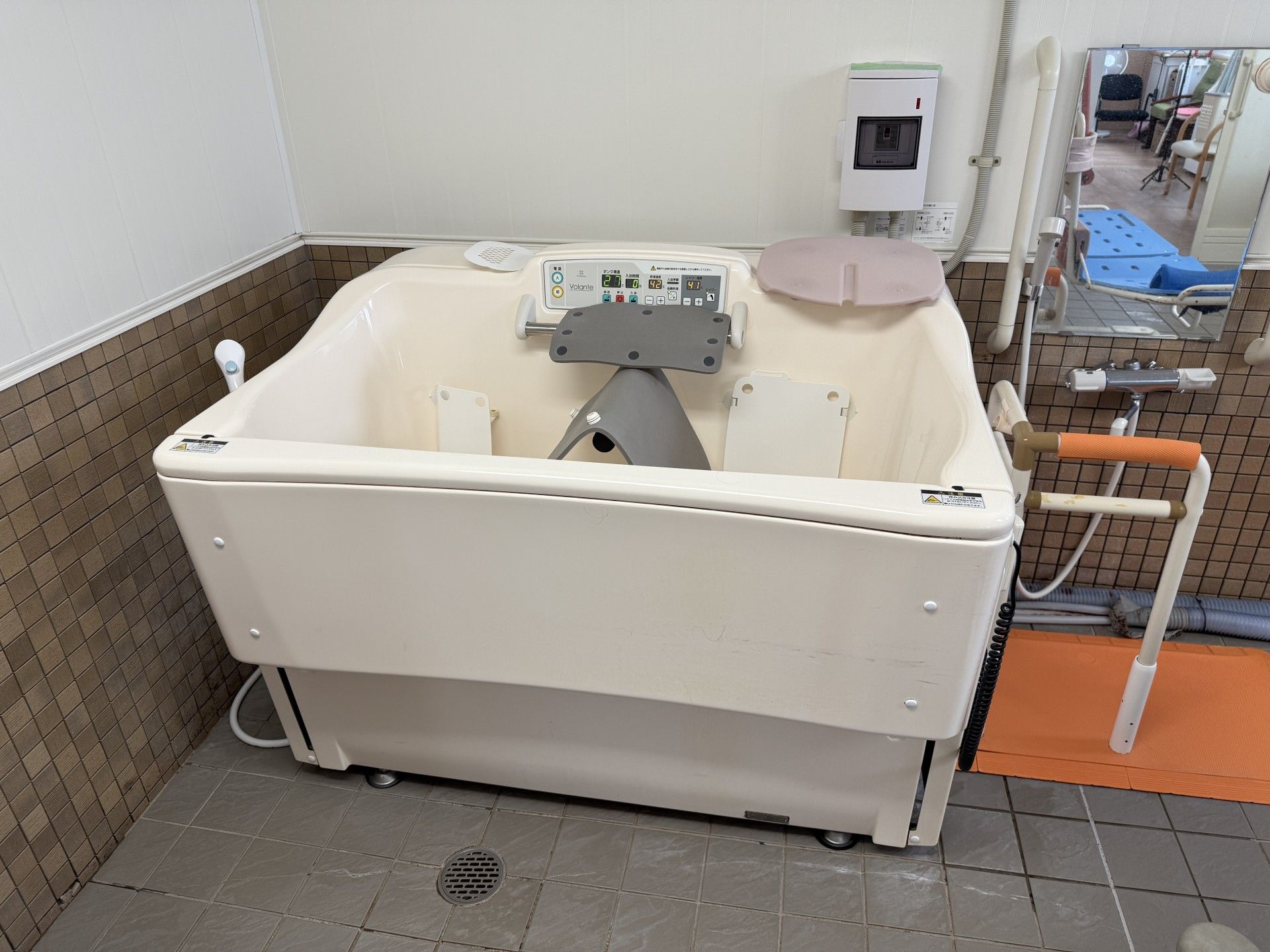 安全な入浴設備の浴室