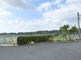 介護施設の外観と駐車場