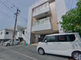 モダンな介護施設の外観