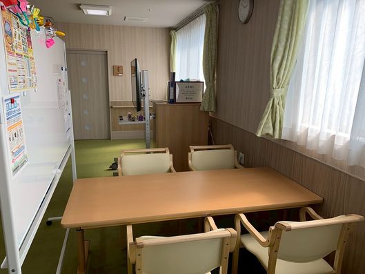 ラウンジ