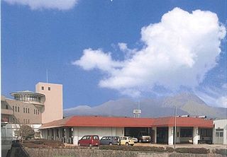 富士山を望む施設外観