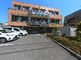 広々とした建物の外観