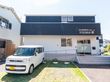 白と黒を基調としたモノトーン調の老人ホーム