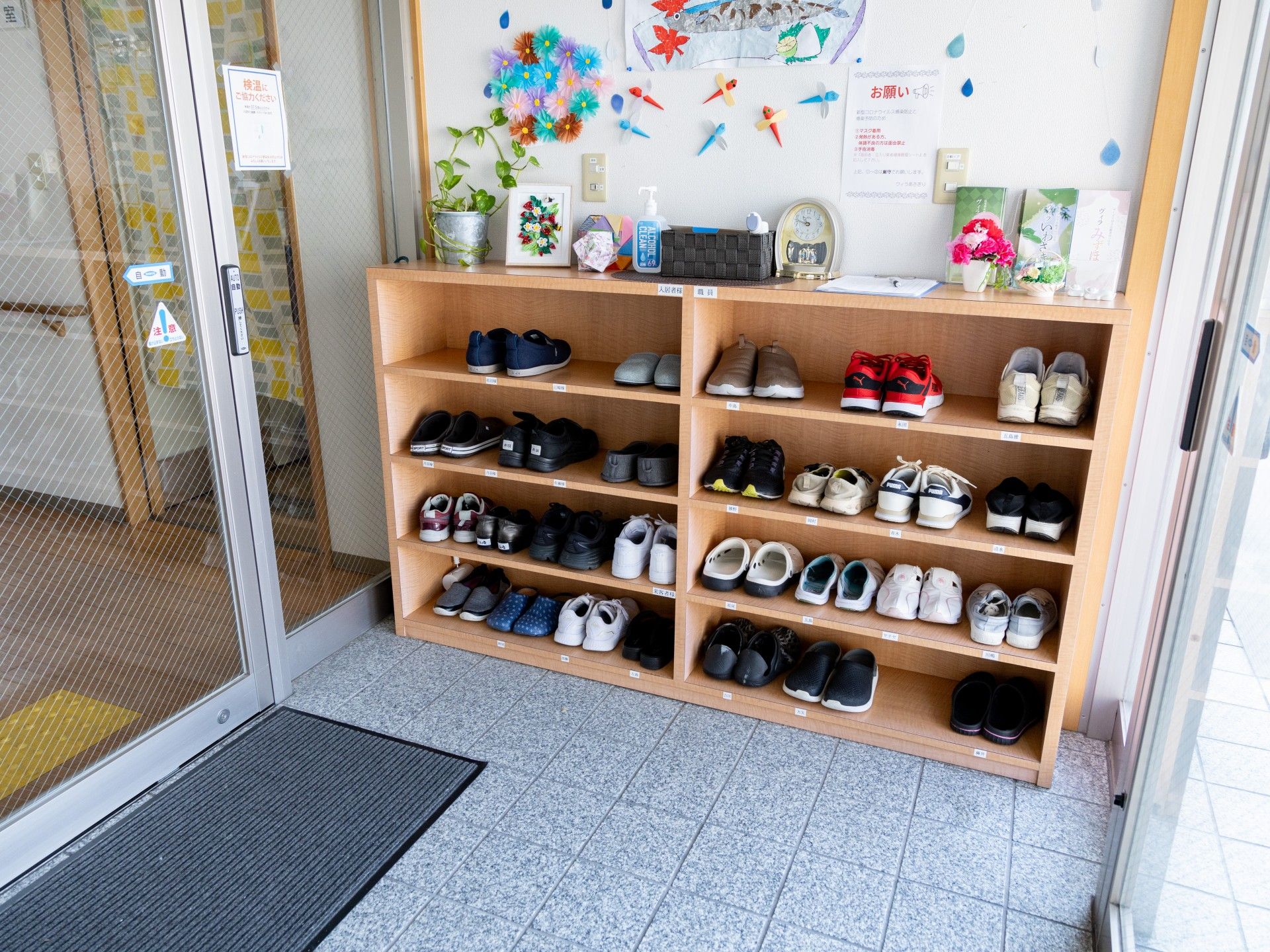 入口の靴棚エリア