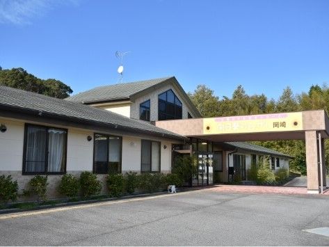 広々とした明るいエントランス