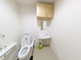 介護施設の明るいトイレ空間