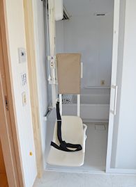 バリアフリーの昇降機設備