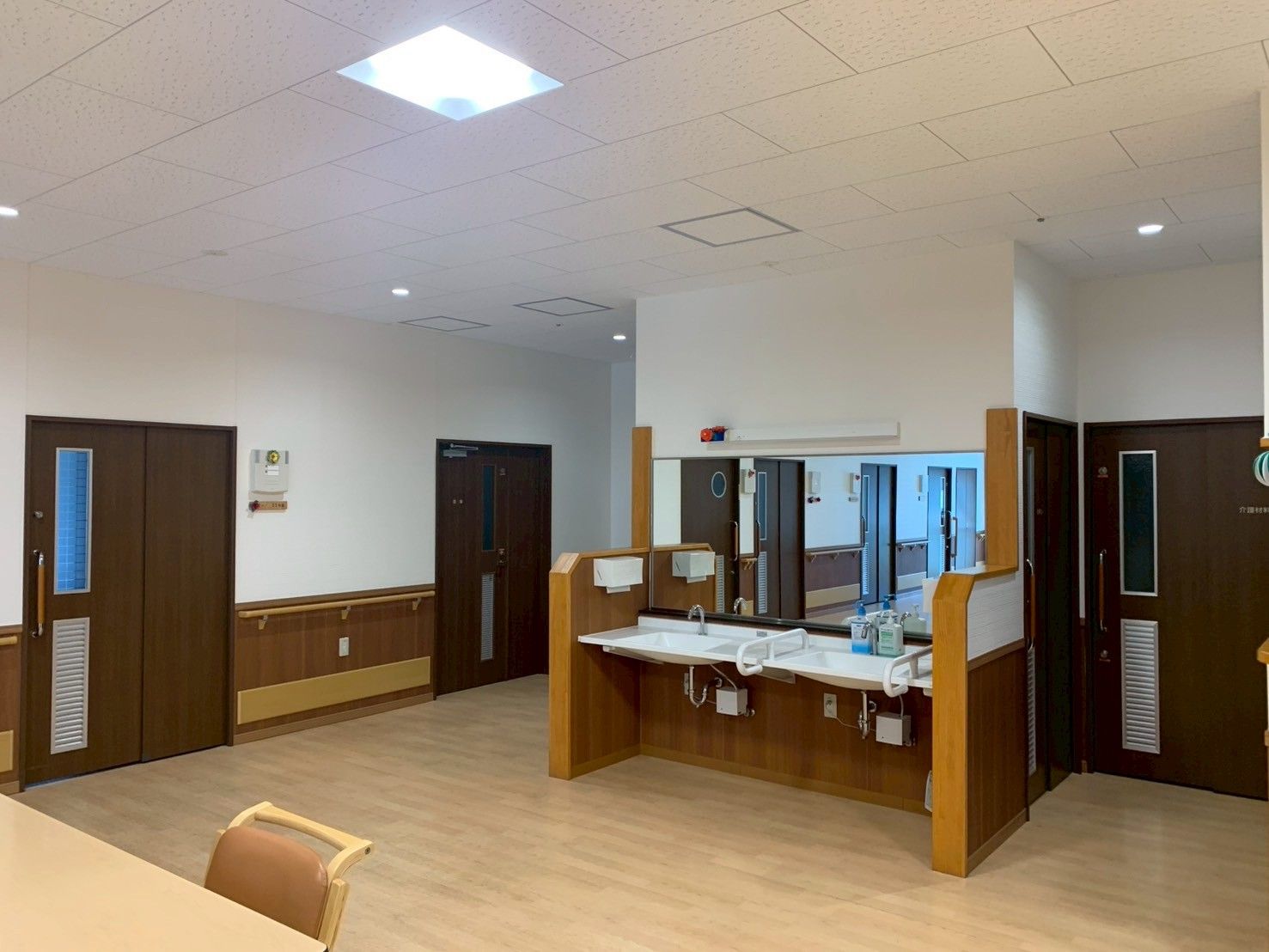 清潔な洗面スペース