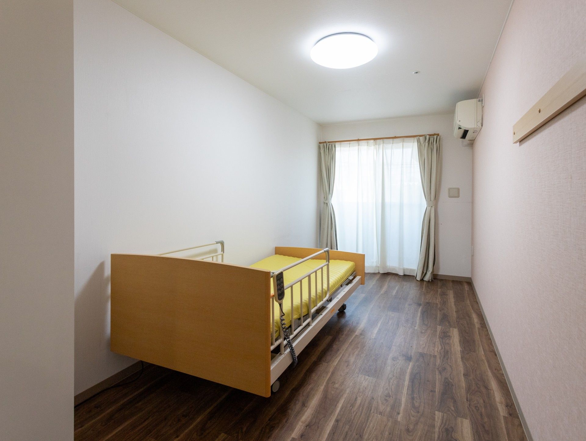 シンプルな個室