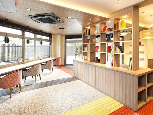 エントランスラウンジ