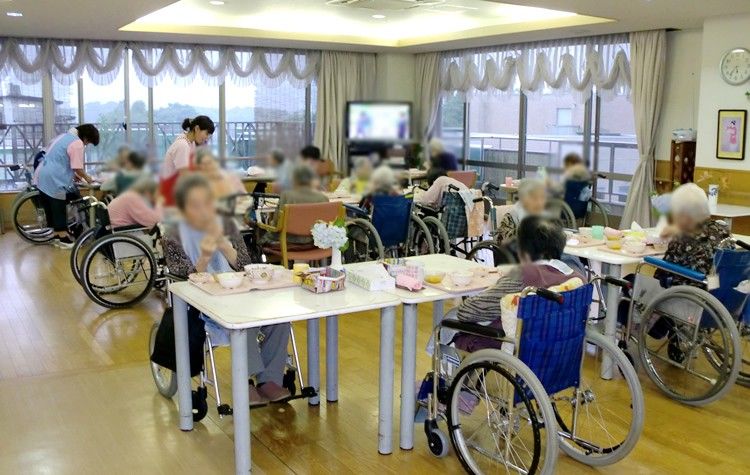賑やかな交流スペース