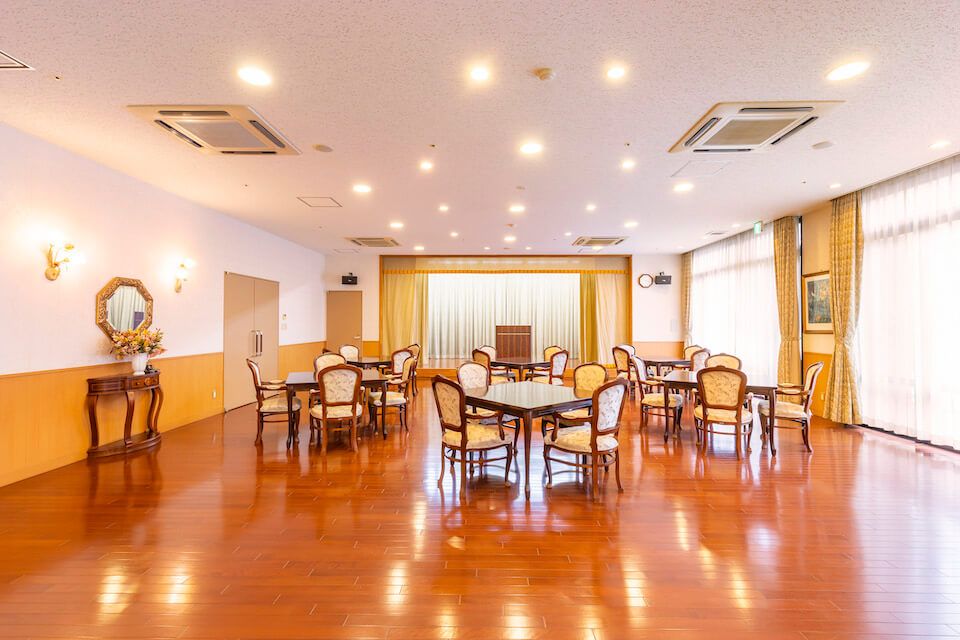 明るい多目的ホール