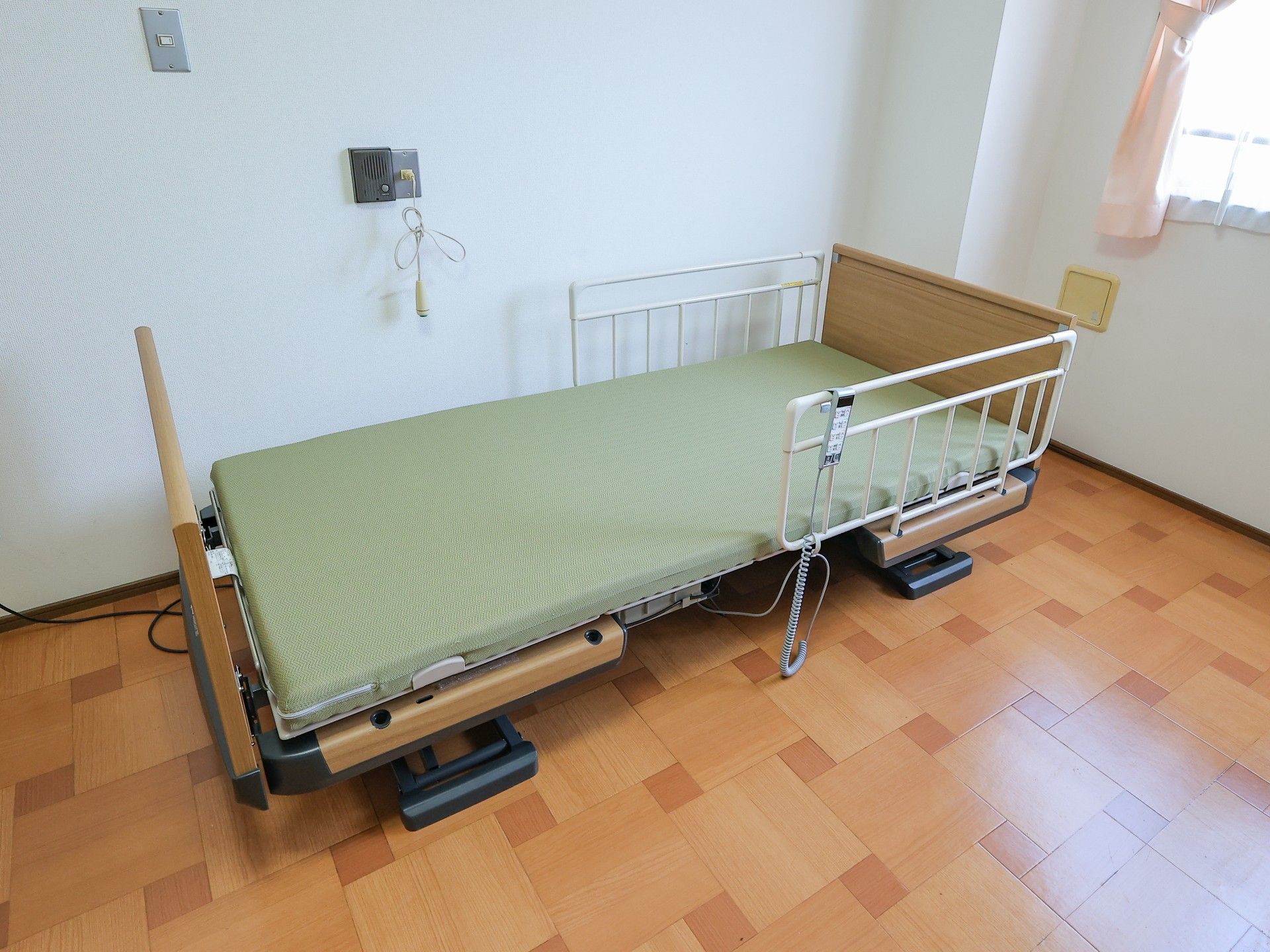 快適な個室のベッド
