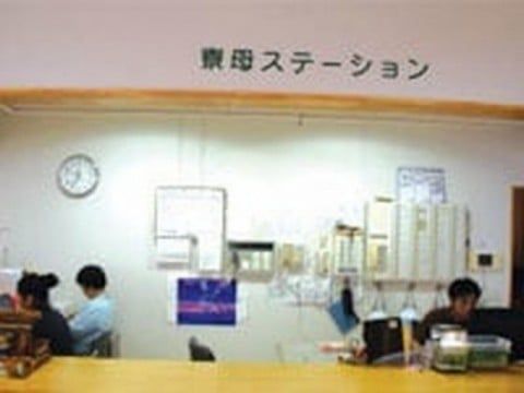 明るいスタッフルーム