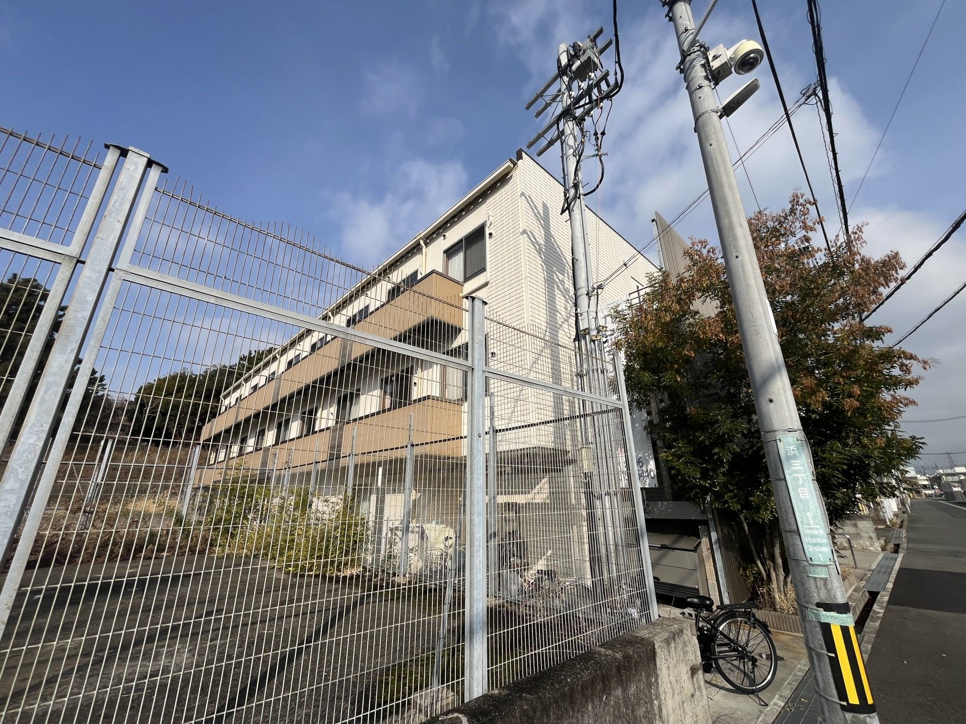 外観とフェンス