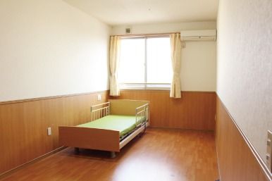 シンプルな個室の一角