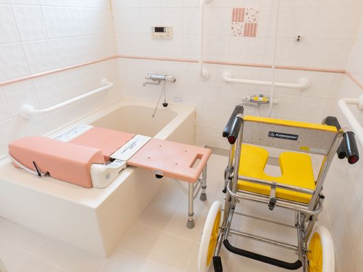 バスリフト付き浴室