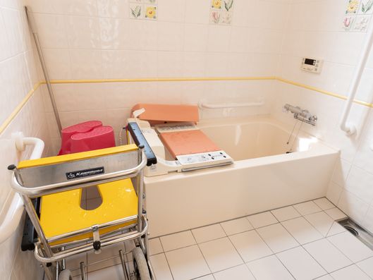 バスリフト付き浴室