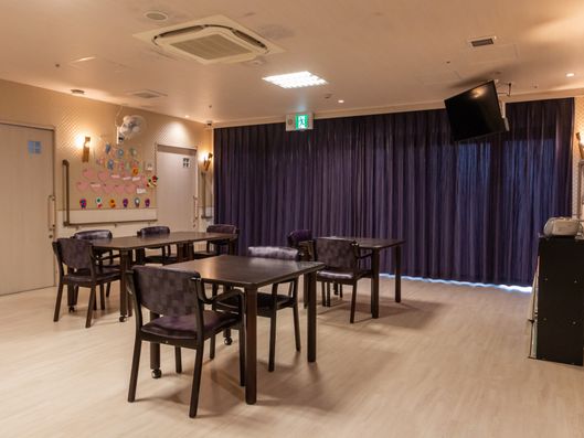ラウンジ