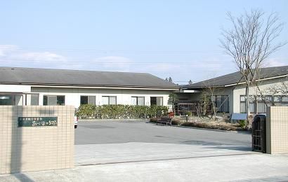 ゆったりとした敷地の外観