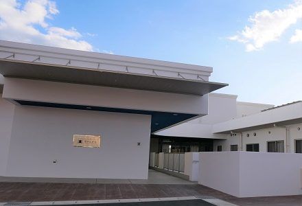 清潔感のある建物の外観