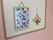 壁に飾られたアート作品