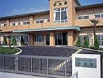 施設の正面玄関