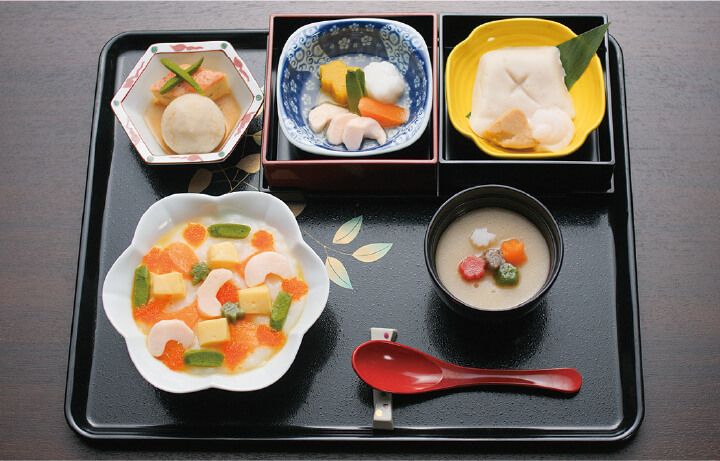 ちらし寿司や野菜の煮物のソフト食