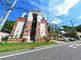 ゆったりとした門前の風景