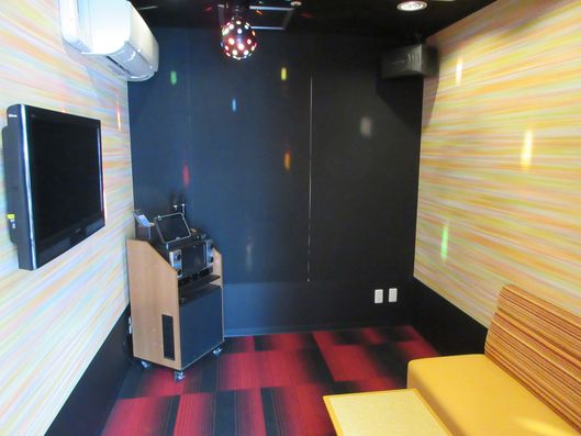 カラオケルーム