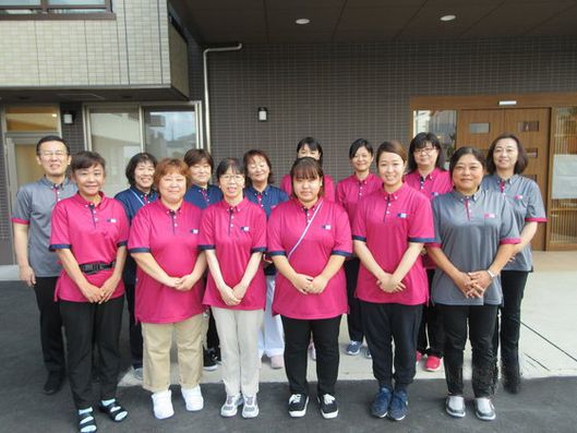 スタッフ集合写真