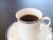 リビング兼ダイニングルームではコーヒーを提供している。カップやソーサーにもこだわり、毎日の生活を楽しめるように工夫をしている。