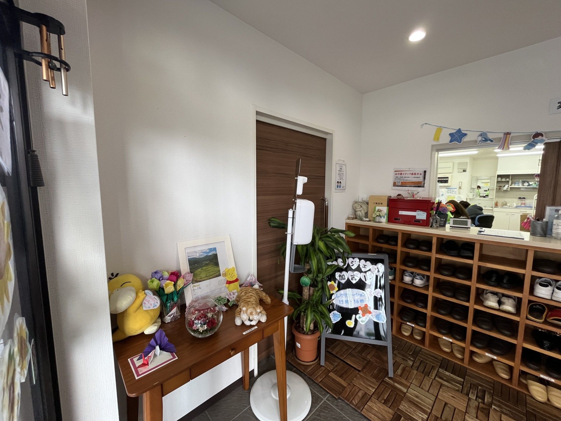 温かみのある玄関スペース