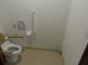 介護施設の個室とトイレの空間