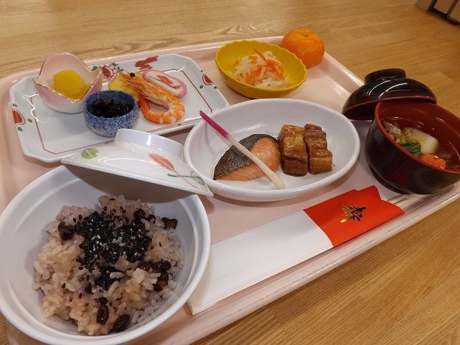栄養満点の食事提供