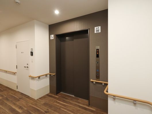 エレベーター