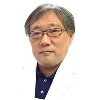 居室内観。ベッドやテレビ、大きな収納を置いても十分なスペースが確保できる。