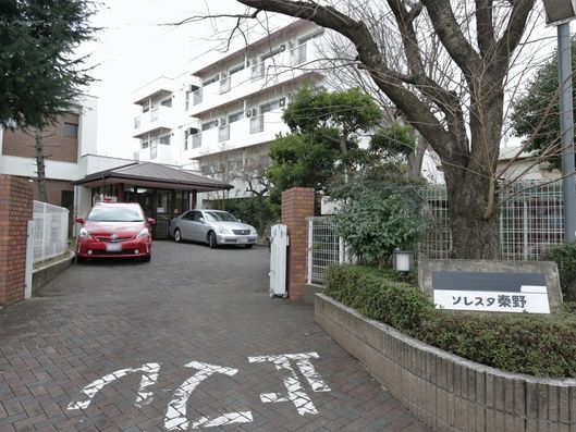 施設入口