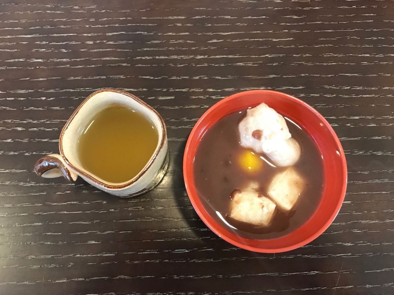 ぜんざいとお茶のセット
