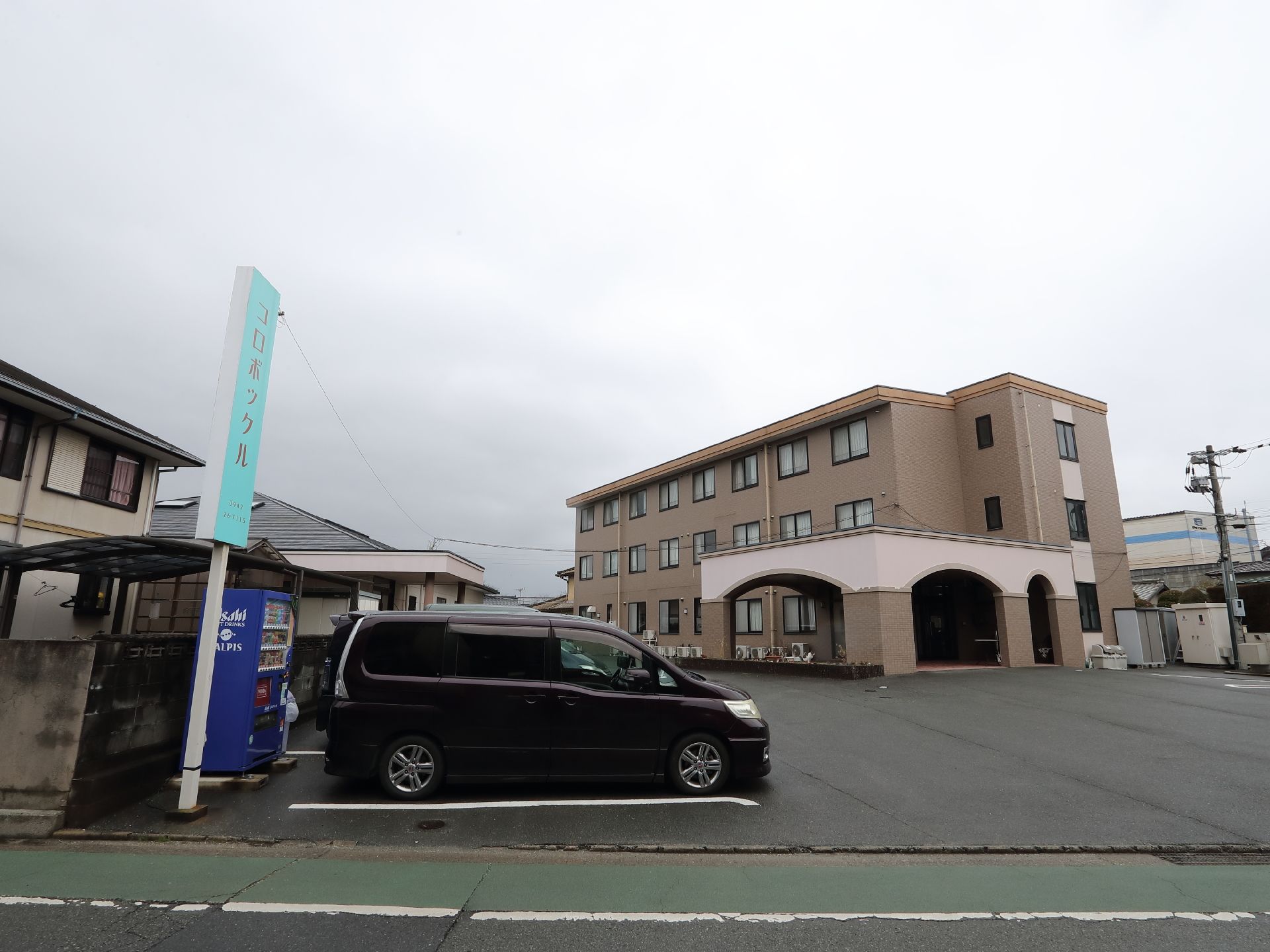 駐車場が広く、家族や親せきが車で通いやすい介護施設