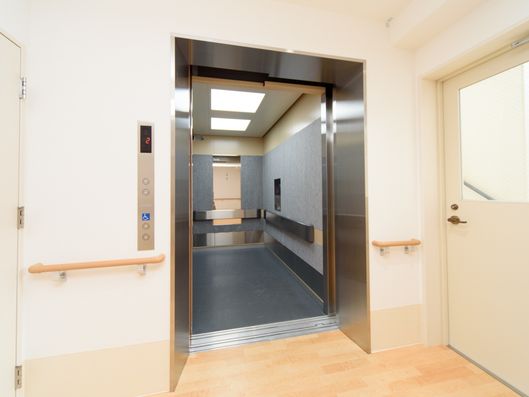 エレベーター