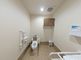 バリアフリー設計のトイレ空間