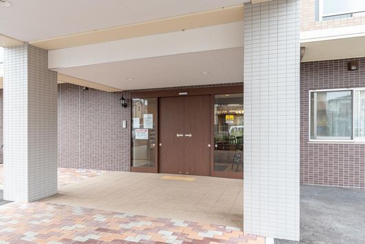 外観エントランス