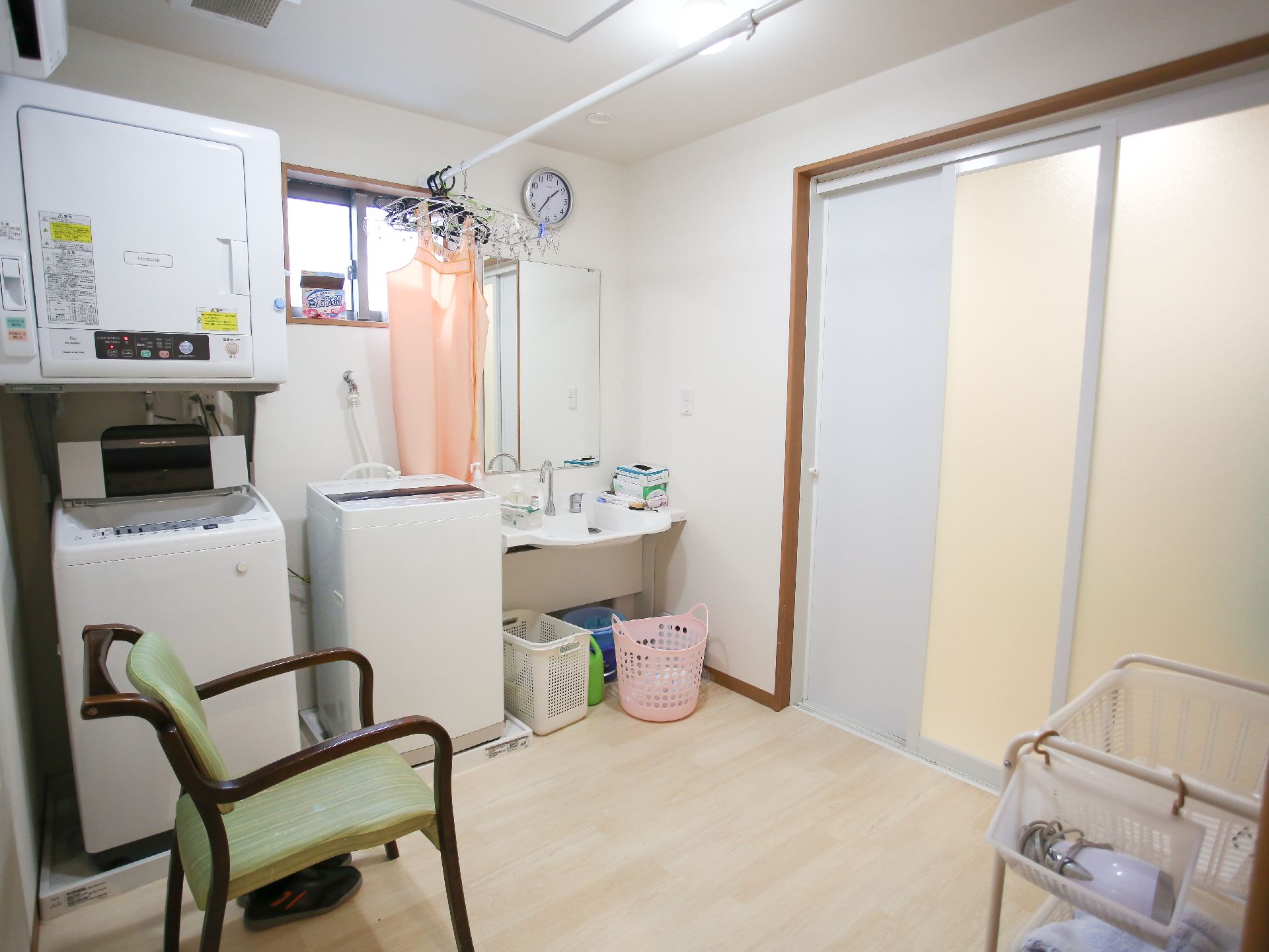 洗濯機などが置かれている脱衣所