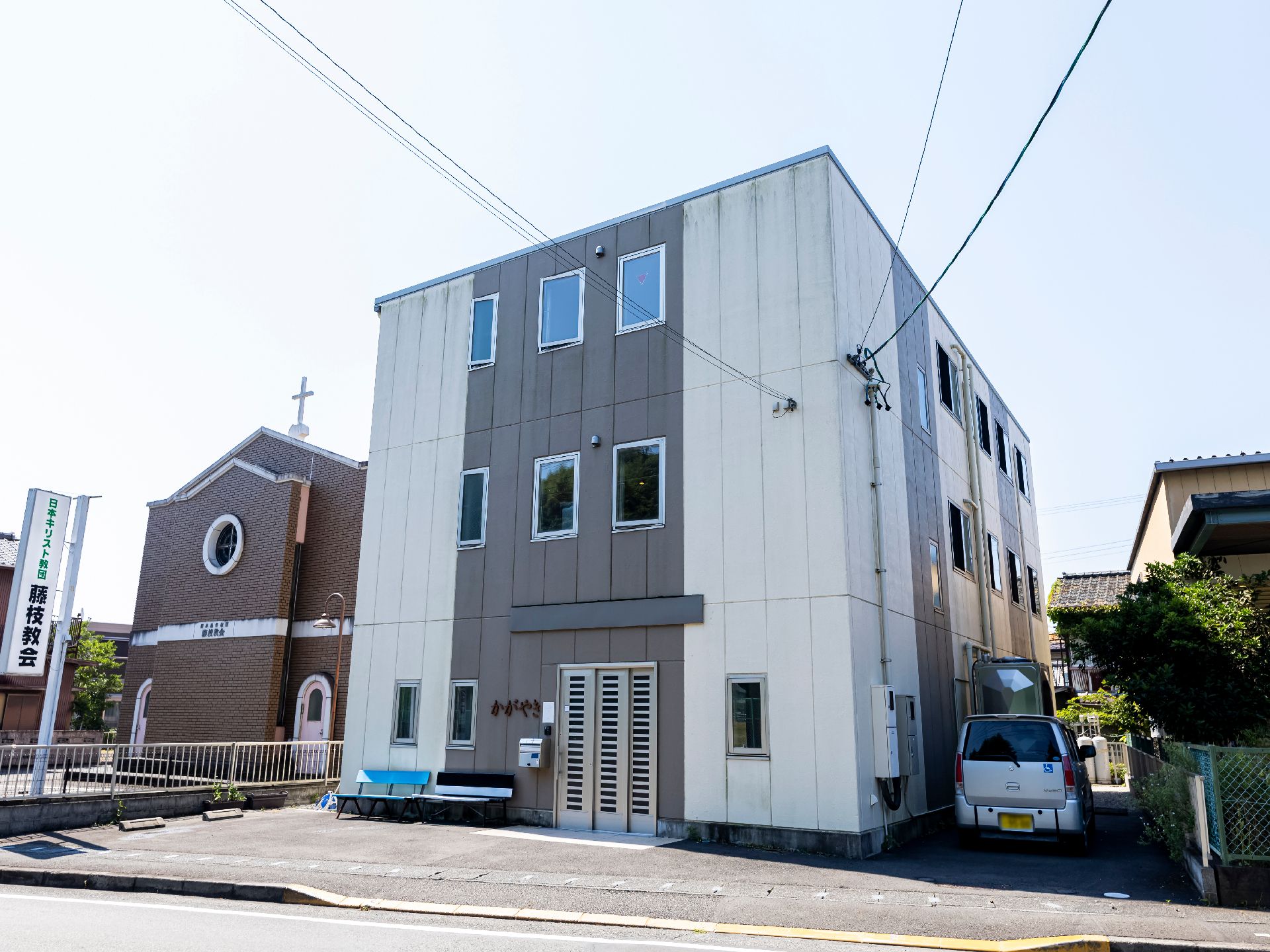 藤枝駅北口から車で11分の位置にある施設外観
