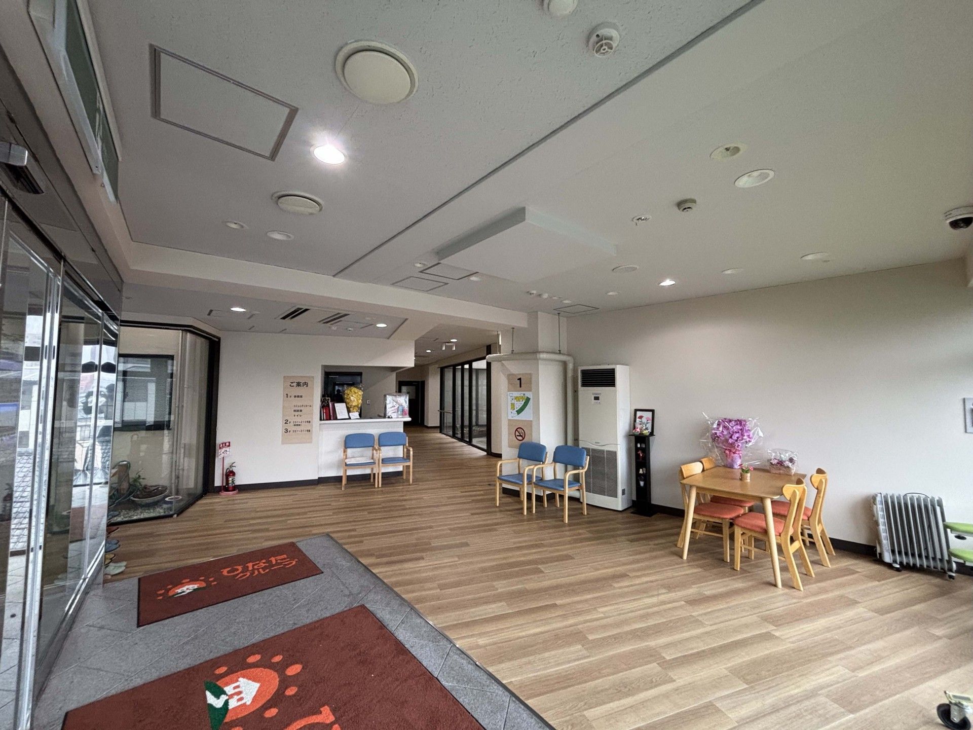 明るいエントランス