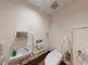 バリアフリー設計のトイレ空間