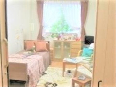 ラ・ナシカ ちのの居室。居室は全て完全個室制となっておりますので、毎日をご自宅のようにお過ごしいただけます。